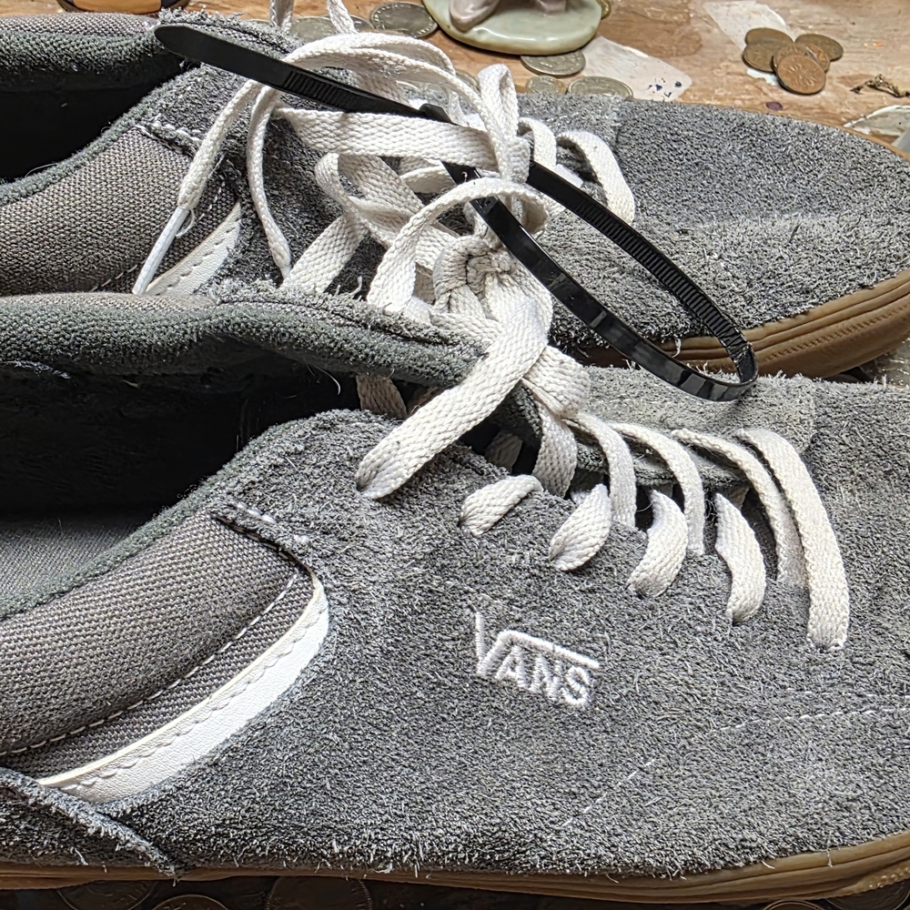 Vans Men's Grey Suede Low-Top Sneakers